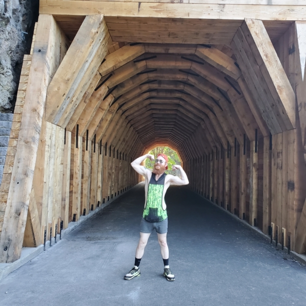 Meet your Posher, Troy